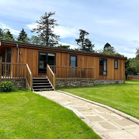 Skyline Lodge Loch Lomond Castle Lodges Balloch Bagian luar foto