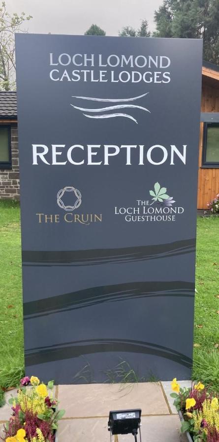 Skyline Lodge Loch Lomond Castle Lodges Balloch Bagian luar foto
